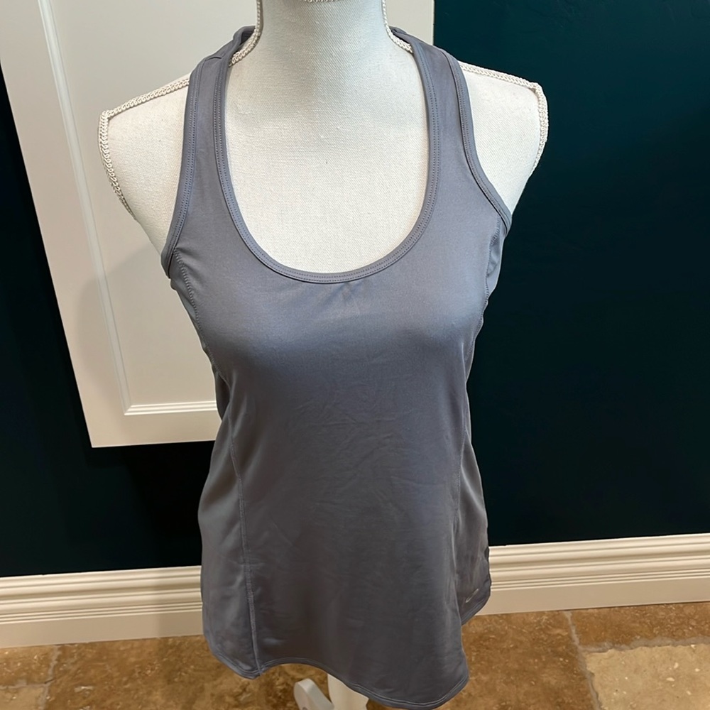 🎉Host Pick🎉 Champion Duo dry racer back tank top
